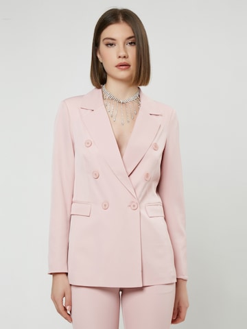 Blazer di Influencer in rosa: frontale