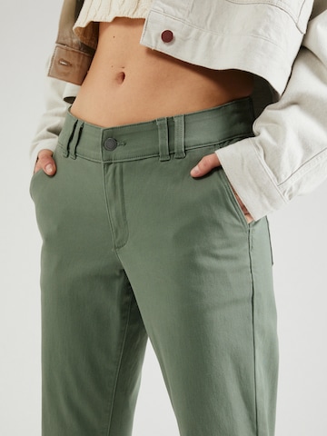 QS - Slimfit Pantalón en verde