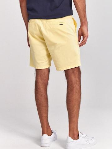 Regular Pantalon chino 'Jack' Shiwi en jaune