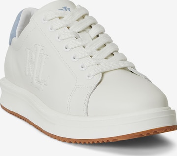 Baskets basses 'AINSLEY' Lauren Ralph Lauren en blanc : devant