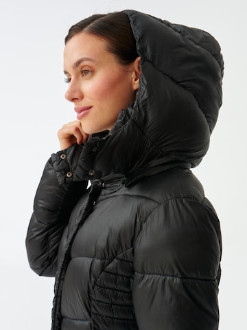 TATUUM Winter coat in Black