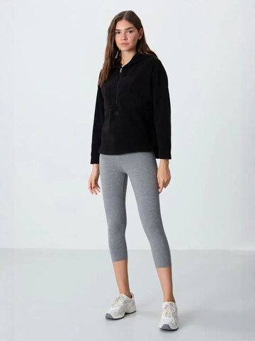 Tommy Life - Sweatshirt em preto