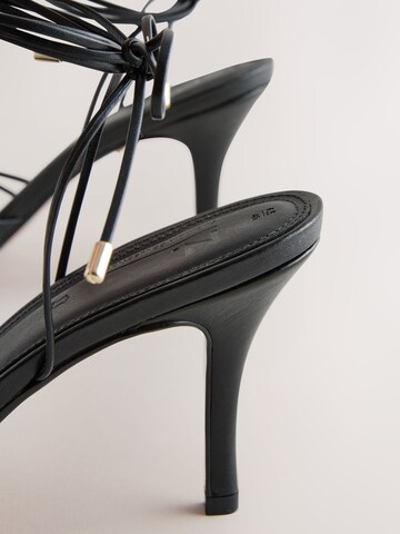Sandalo con cinturino 'N. Premium' di Next in nero