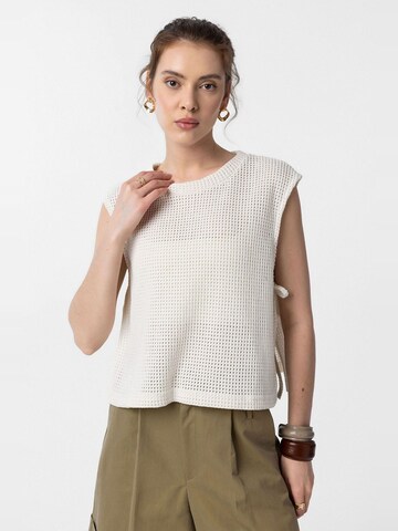 Antioch Top 'Patrizia' in Beige: Vorderseite
