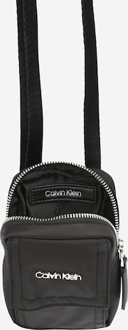 Borsa a tracolla di Calvin Klein in nero