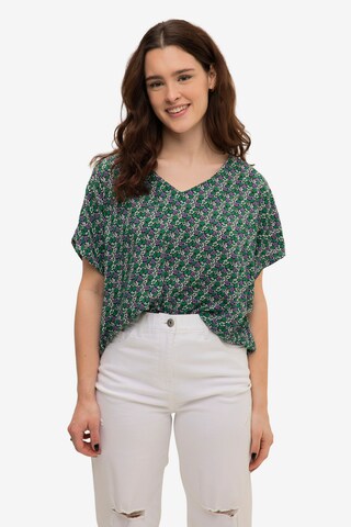 Studio Untold Blouse in Green: front