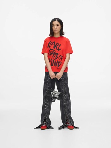 Tricou de la KARL LAGERFELD JEANS pe roșu