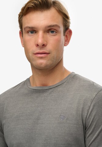 T-Shirt 'Essential' Superdry en gris