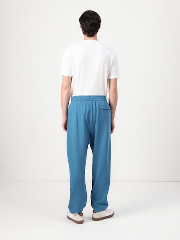 Calvin Klein Конический (Tapered) Штаны в Синий: сзади