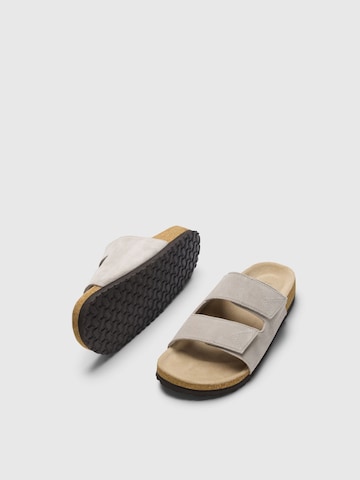 Zoccoletto di SELECTED in grigio