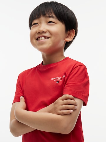 Tricou 'Essential' de la TOMMY HILFIGER pe roșu