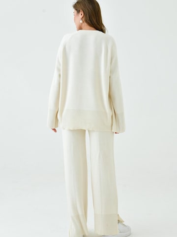 WOMAN VISION Suit in Beige