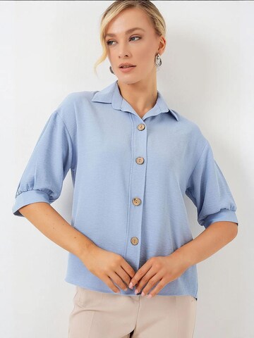 Bigdart - Blusa em azul: frente