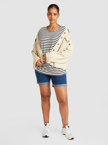 Vero Moda Curve Shirt in Grau