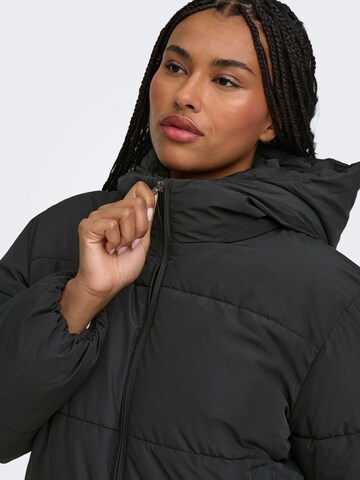 Veste d’hiver 'CARJUTA' ONLY Carmakoma en noir