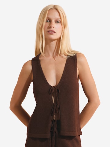 ETAM Slaapshirt in Bruin: voorkant