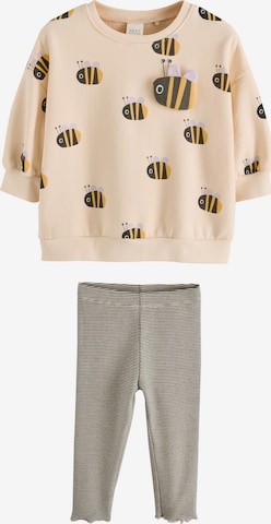 Next Setti värissä beige: etupuoli