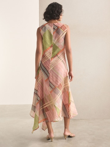 Robe Next en mélange de couleurs