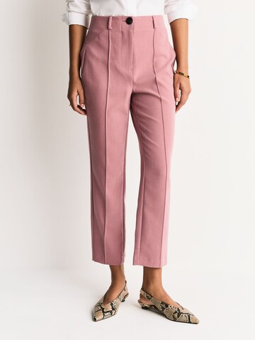 NextSlimfit Hlače - roza boja: prednji dio