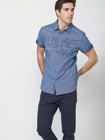 KOROSHI - Ajuste regular Camisa en azul