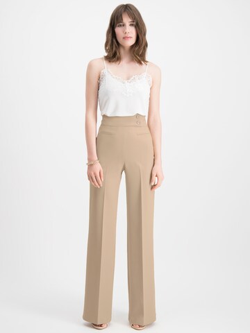 Nicowa Loose fit Pleated Pants 'COREANA' in Beige