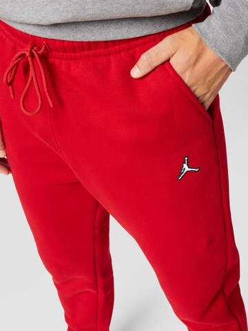 Jordan Tapered Broek in Rood