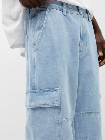 Loosefit Jeans cargo di Pull&Bear in blu