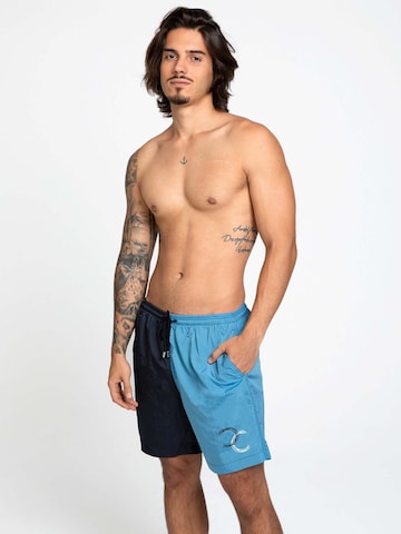HACOY - Bermudas en azul: frente