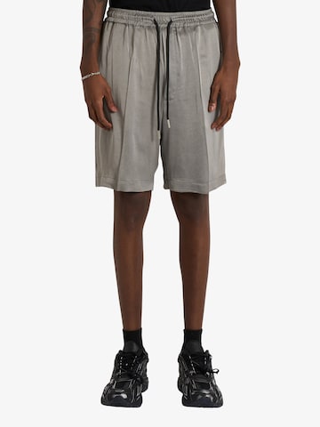 regular Pantaloni con piega frontale di Yes London in grigio: frontale