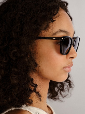 Lunettes de soleil 'NONSENSICAL' LE SPECS en noir