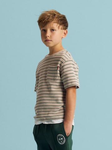 NAME IT - Camiseta 'NKMHakan' en gris: frente