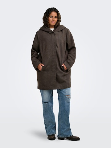 Manteau mi-saison 'SEDONA' ONLY Carmakoma en marron