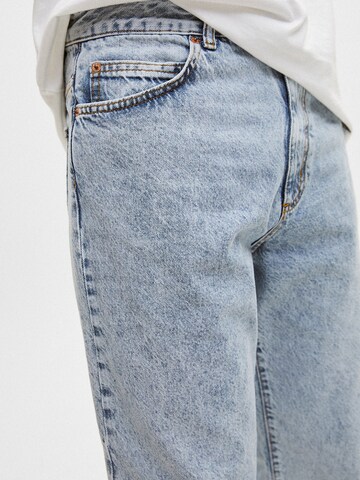 Pull&Bear Regular Jeans in Blau