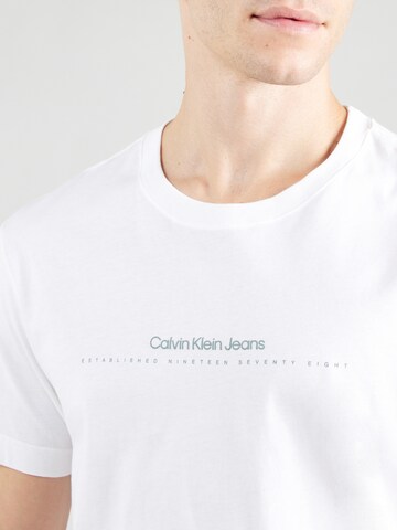 Maglietta di Calvin Klein Jeans in bianco