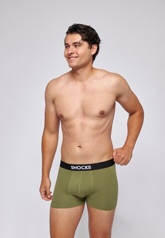 SNOCKS Boxer shorts in Green: front