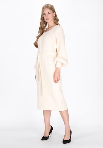 DreiMaster Klassik Dress in White: front