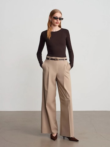 Dilvin - Blusa body em castanho
