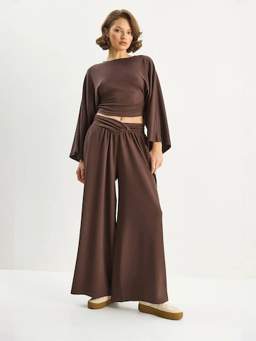 Bianco Lucci - Calças de fato em castanho