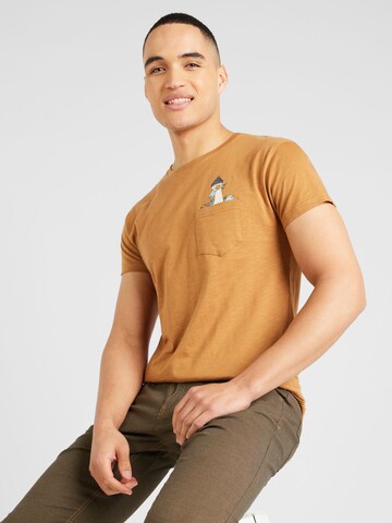 Derbe Shirt 'Langer Hals' in Brown: front