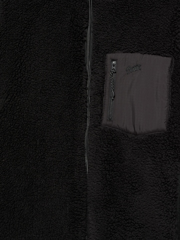 Pull&Bear Prehodna jakna 'STWD' | črna barva