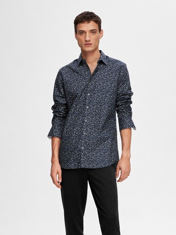 Coupe slim Chemise 'Soho' SELECTED HOMME en bleu