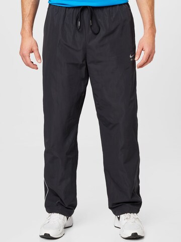 Nike Sportswear Regular Broek in Zwart: voorkant