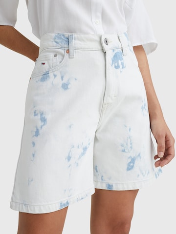 Tommy Jeans Loosefit Shorts 'Betsy' in Weiß: predná strana