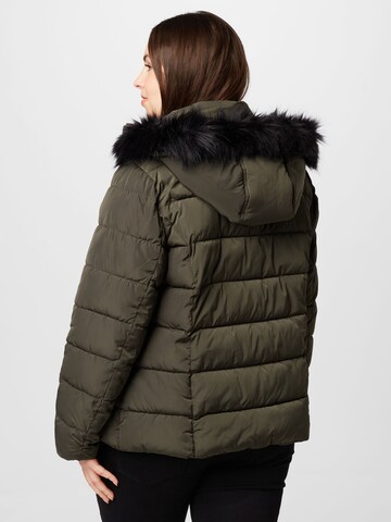 Vero Moda Curve Winter Jacket 'Liv' in Green