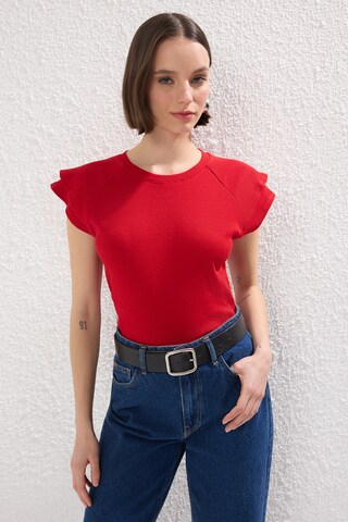 Trendyol - Camiseta en rojo: frente