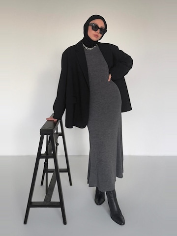 Touche Prive Dress in Grey: front