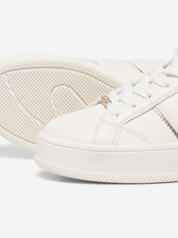 ONLY - Zapatillas deportivas bajas 'ONLSKYLER-1' en blanco
