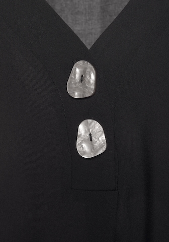 LASCANA Блуза в черно