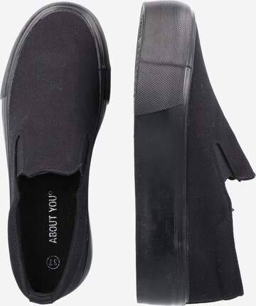 Scarpa slip-on 'Feline' di ABOUT YOU in nero