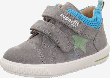 SUPERFIT - Zapatos primeros pasos 'MOPPY' en gris: frente